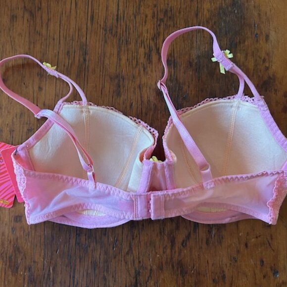 Vintage Betsey Johnson Pink Lace Bra 34C NWT - Picture 5 of 6